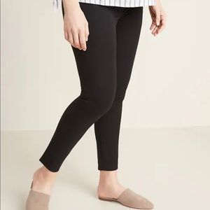 Old Navy maternity pixie side panel ankle length pants